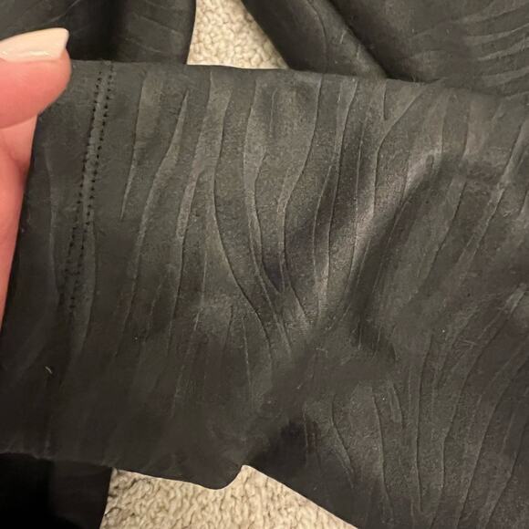 EXPRESS Zebra Patter Coated Leggings Women’s size Large - Picture 11 of 11